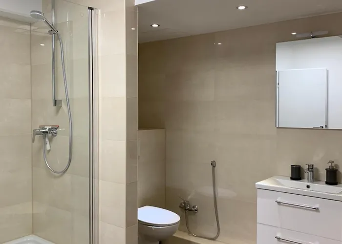 Private In Popular Neighborhood Vandrarhem