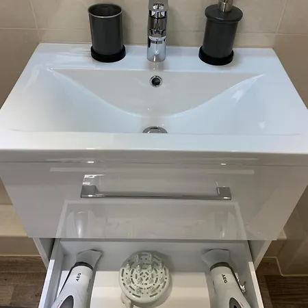 Private In Popular Neighborhood Cologne