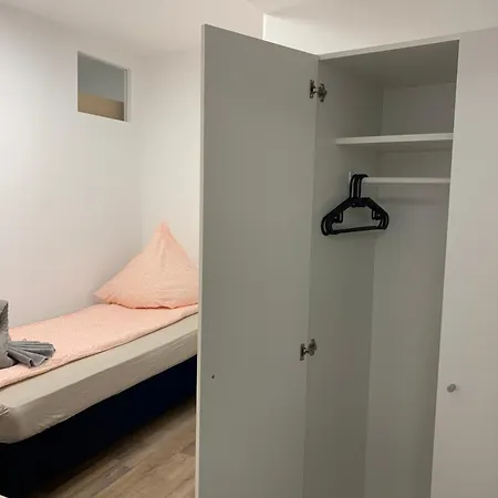 Vandrerhjem Private In Popular Neighborhood Köln