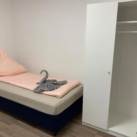 Private In Popular Neighborhood Köln