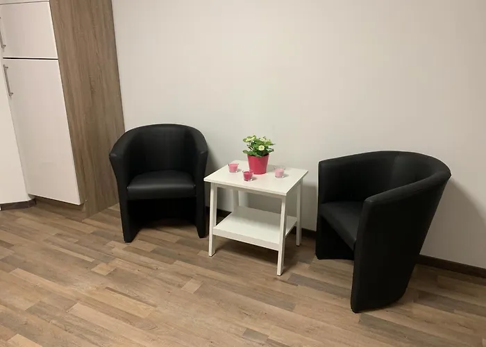 بيت شباب Private In Popular Neighborhood كولونيا