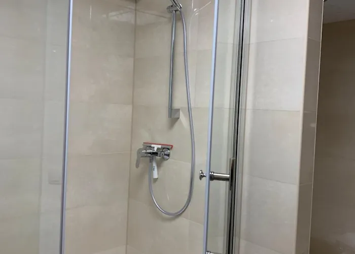 Private In Popular Neighborhood كولونيا