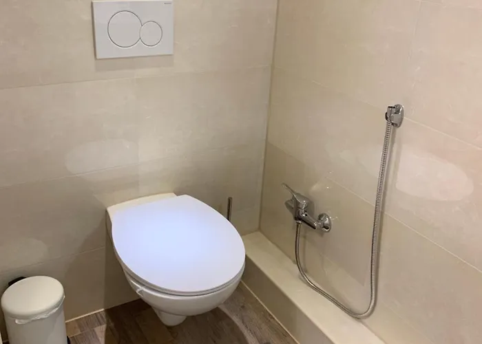 Private In Popular Neighborhood Hostel Keulen