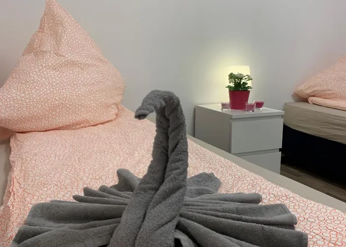 Private In Popular Neighborhood * كولونيا