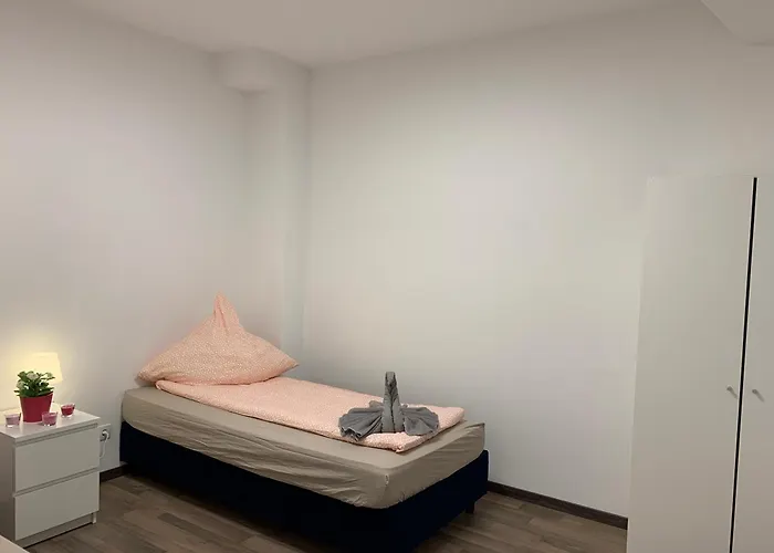 بيت شباب Private In Popular Neighborhood كولونيا